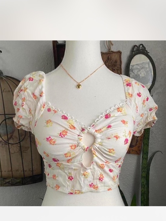 SO Tops - SO White Floral Keyhole Puff Sleeve Crop Top with Pink & Orange Blooms